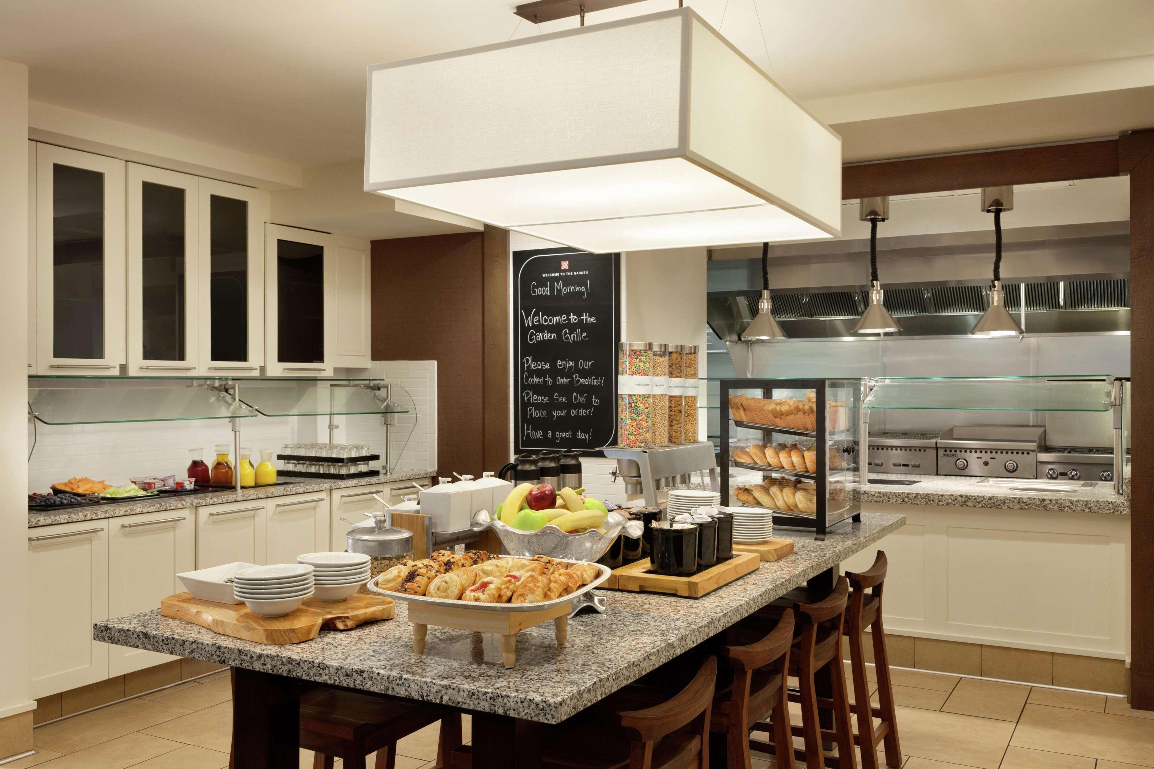Hilton Garden Inn Rochester/Pittsford Bushnell Basin Экстерьер фото