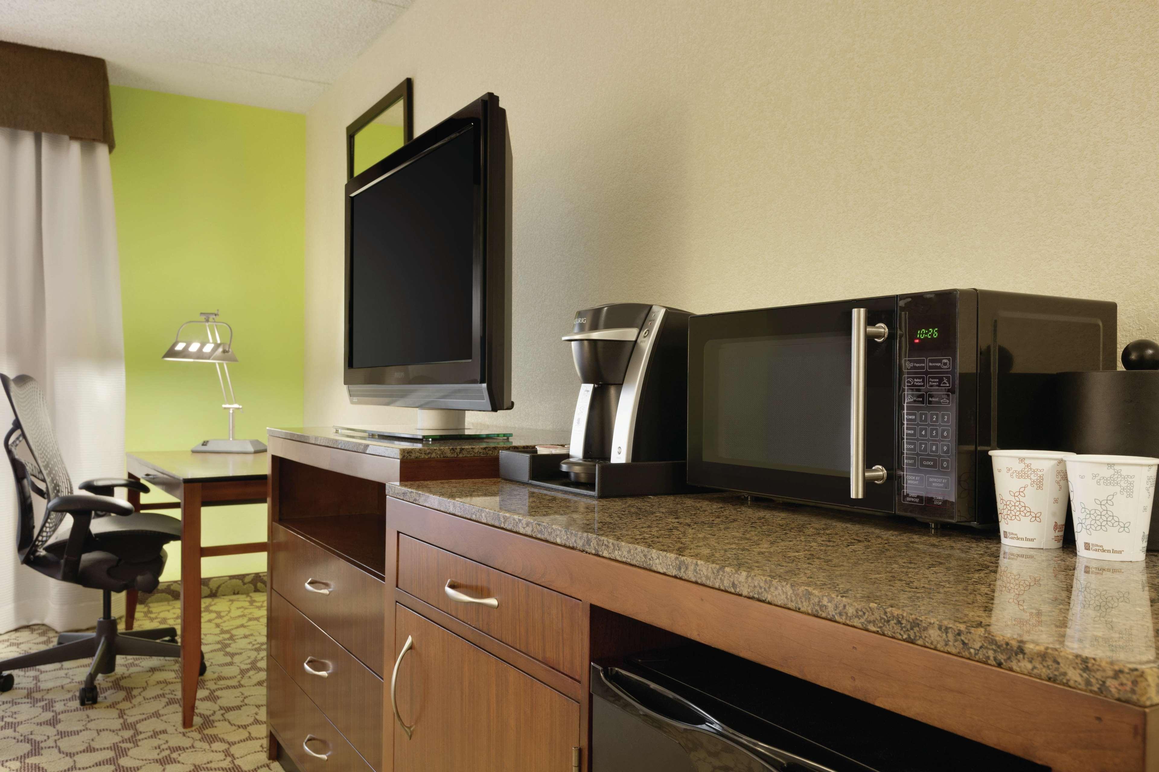 Hilton Garden Inn Rochester/Pittsford Bushnell Basin Экстерьер фото